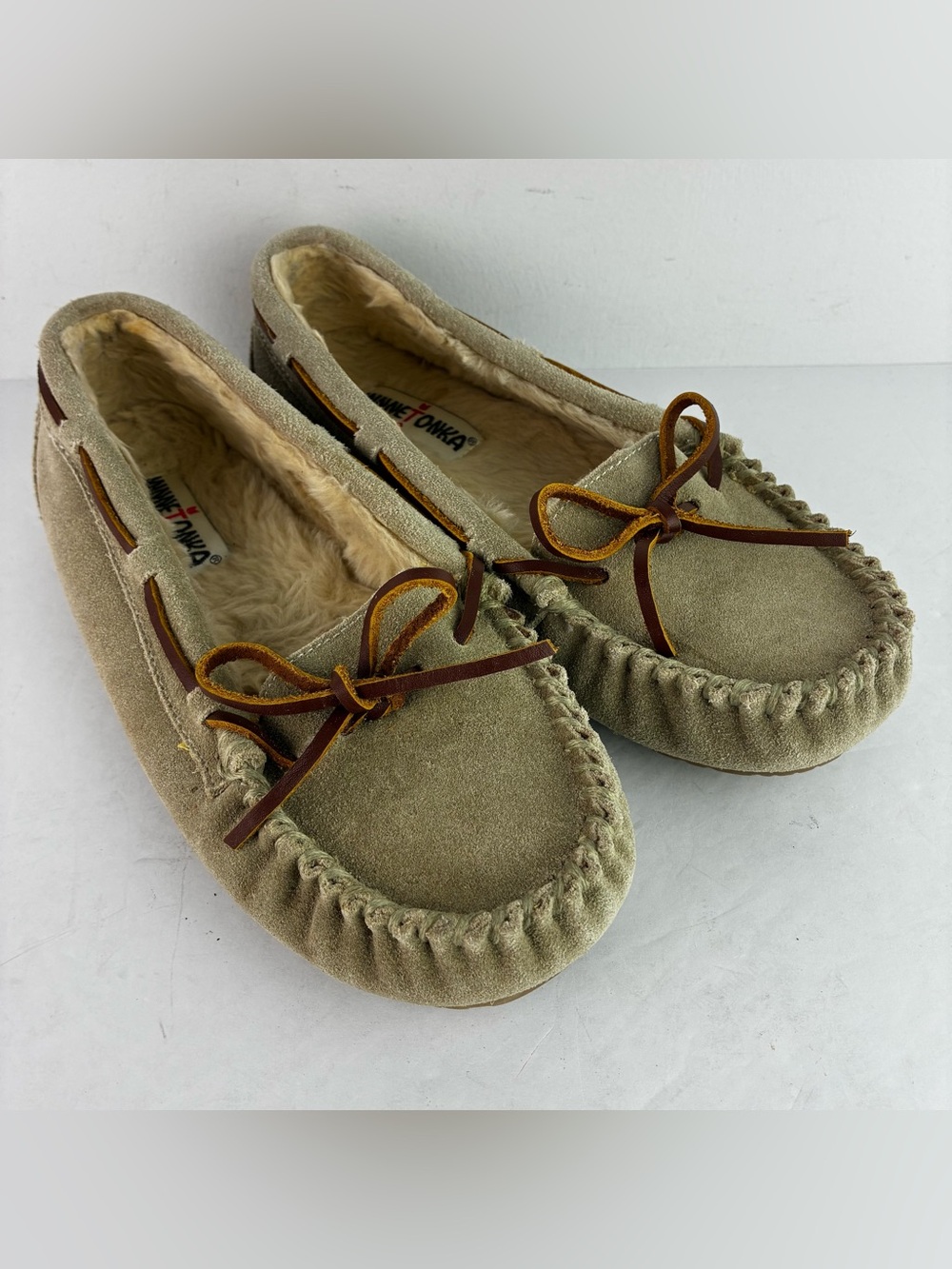Minnetonka Faux Fur Lined Callie Slippers